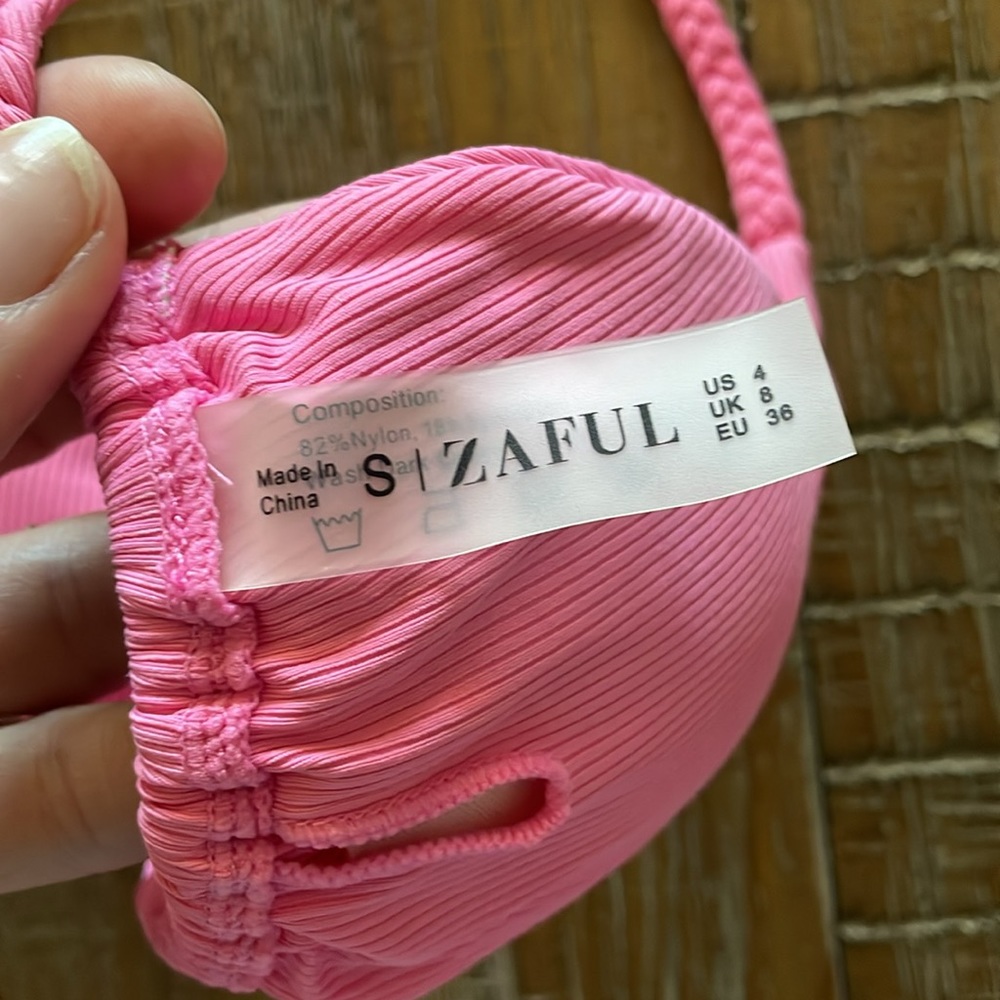 Pink bikini - Picture 5 of 5